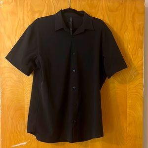 Lululemon Men’s Short Sleeve Button Down